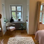 Central Lejlighed Med Udsigt Til Parken